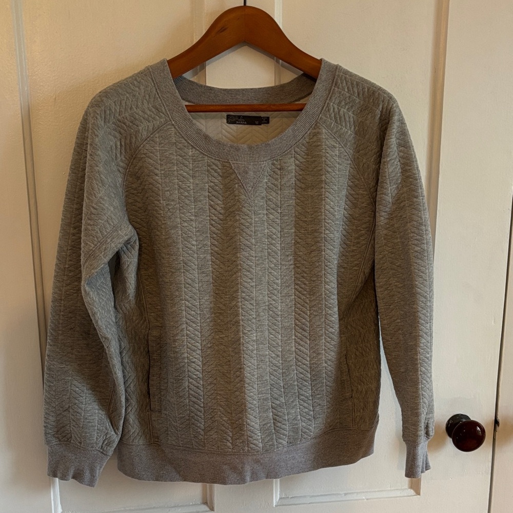 Prana Quilted Crew Sweatshirt in Light Gray
